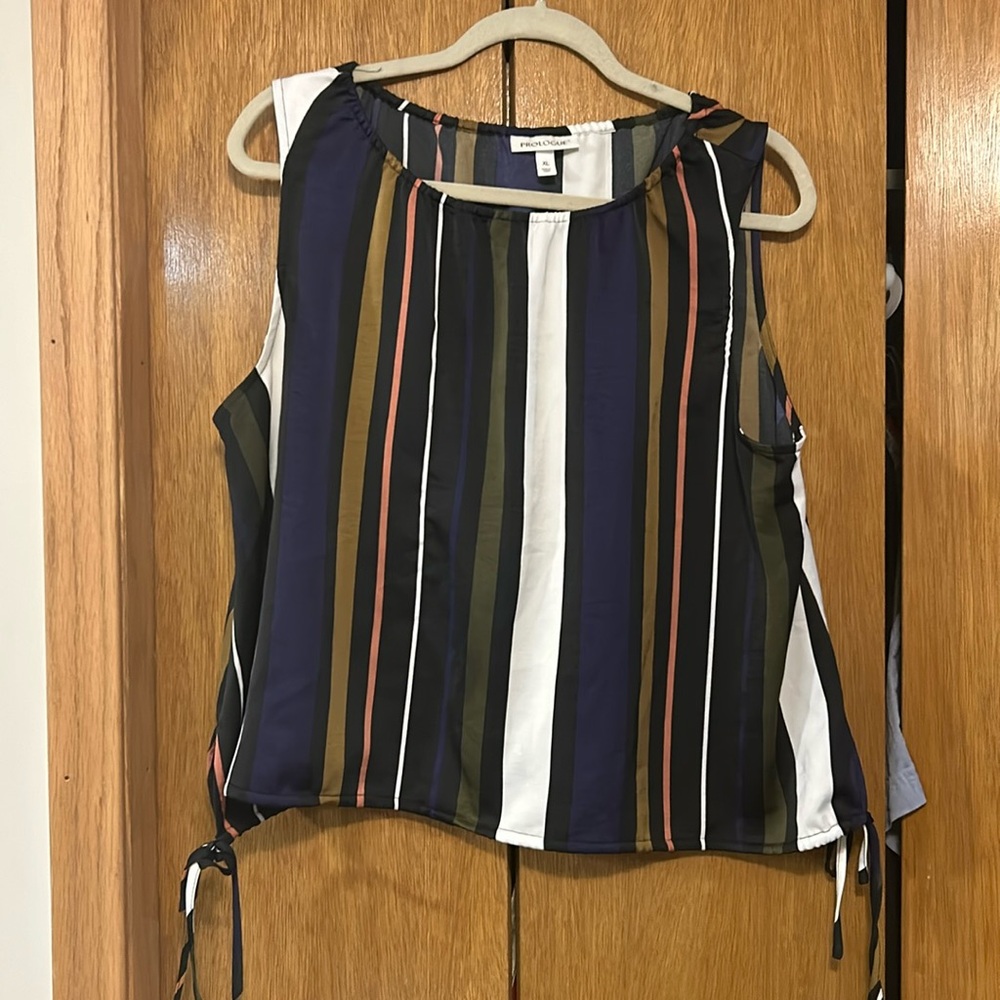 Sleek vertical striped Prologue tank top with bottom side slits